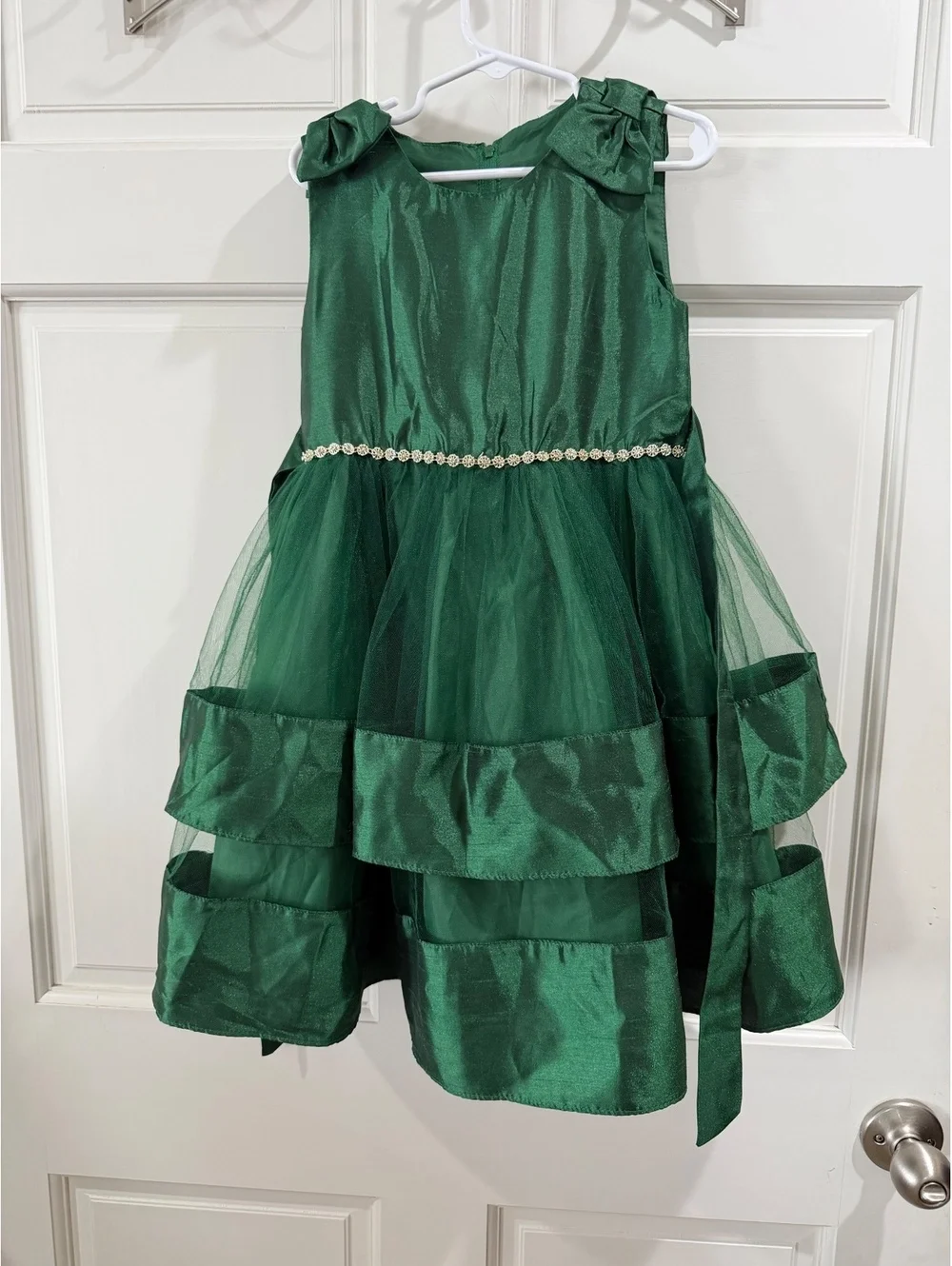 Bonnie Jean Girls Green Formal Dress Size 6 with Tulle and Decorative Waistband